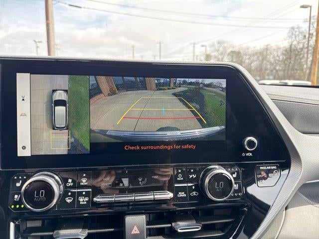 2023 Toyota Highlander Hybrid Platinum AWD (Natl)