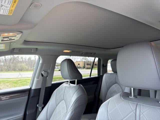 2023 Toyota Highlander Hybrid Platinum AWD (Natl)
