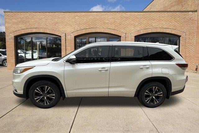 2016 Toyota Highlander AWD 4dr V6 XLE (Natl)