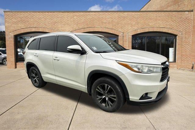 2016 Toyota Highlander AWD 4dr V6 XLE (Natl)