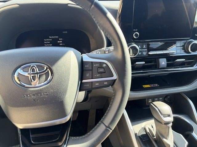 2025 Toyota Highlander XSE AWD (Natl)