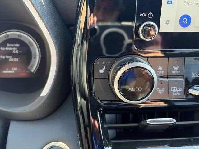 2025 Toyota Highlander XSE AWD (Natl)