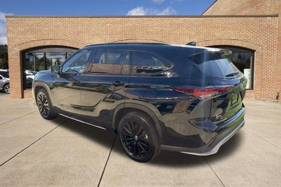 2025 Toyota Highlander XSE AWD (Natl)
