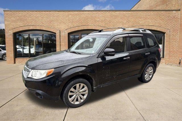 2011 Subaru Forester 2.5X Touring with Navigation