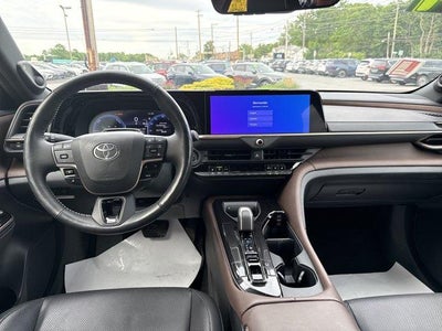 2024 Toyota Crown Limited AWD (Natl)