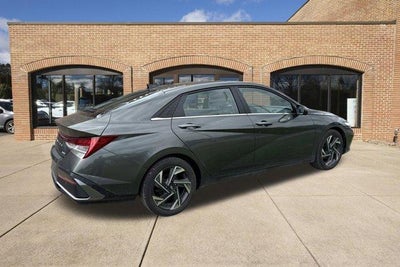 2024 Hyundai ELANTRA Limited IVT