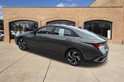 2024 Hyundai ELANTRA Limited IVT