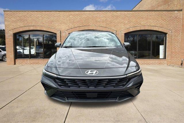 2024 Hyundai ELANTRA Limited IVT