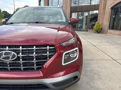 2024 Hyundai VENUE Limited IVT