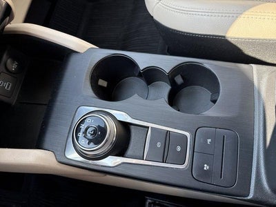 2022 Ford Escape Titanium Hybrid AWD