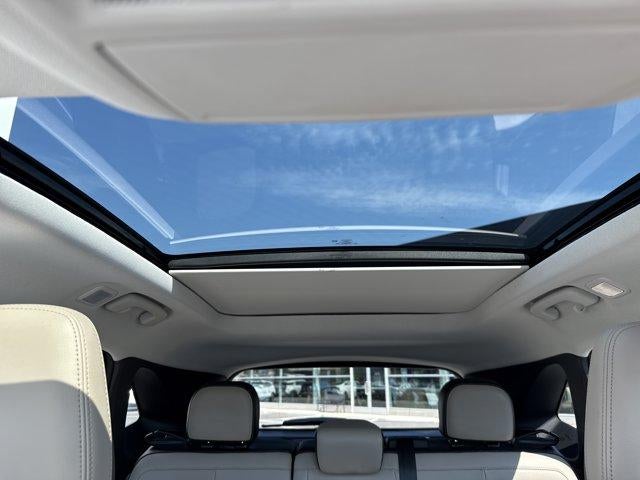 2022 Ford Escape Titanium Hybrid AWD