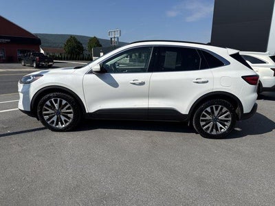 2022 Ford Escape Titanium Hybrid AWD