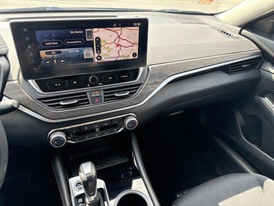 2023 Nissan Altima 2.5 SV Sedan