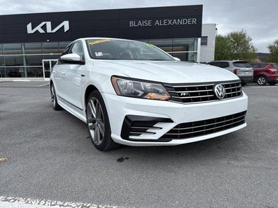 2017 Volkswagen Passat R-Line w/Comfort Pkg Auto