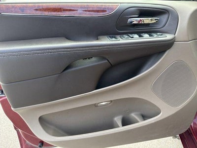 2013 Chrysler Town & Country 4dr Wgn Touring