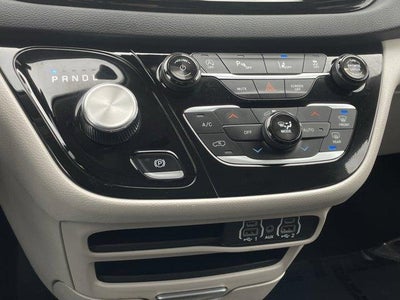 2024 Chrysler Pacifica Touring L FWD