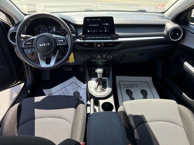 2024 Kia Forte LXS IVT