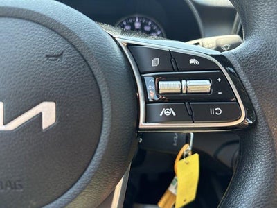 2024 Kia Forte LXS IVT