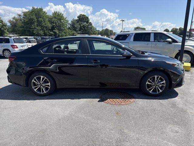 2024 Kia Forte LXS IVT