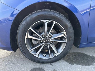 2023 Kia Forte LXS IVT