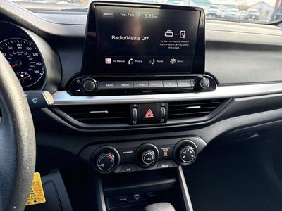 2023 Kia Forte LXS IVT