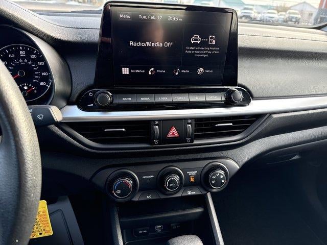 2023 Kia Forte LXS IVT