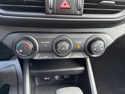 2023 Kia Forte LXS IVT