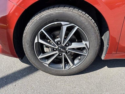 2024 Kia Forte LXS IVT