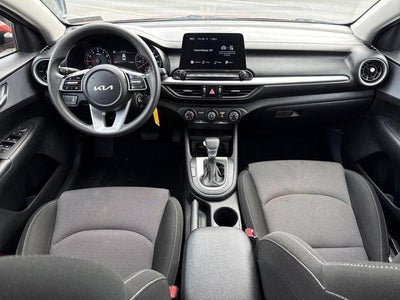 2023 Kia Forte LXS IVT