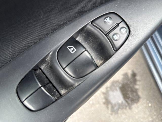 2015 Nissan Sentra 4dr Sdn I4 CVT SV