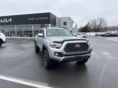 2022 Toyota Tacoma 4WD 4WD SR Double Cab 5' Bed V6 AT (GS)