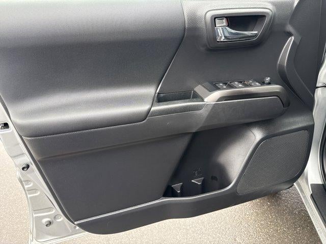 2022 Toyota Tacoma 4WD 4WD SR Double Cab 5' Bed V6 AT (GS)