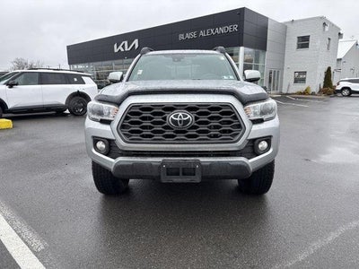 2022 Toyota Tacoma 4WD 4WD SR Double Cab 5' Bed V6 AT (GS)