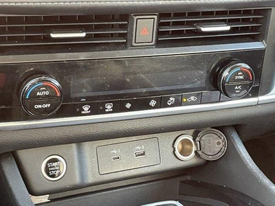 2023 Nissan Rogue FWD SV