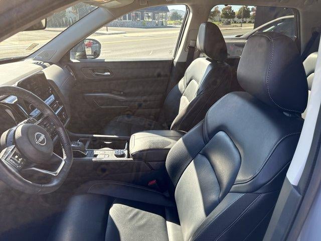2024 Nissan Pathfinder SL 4WD