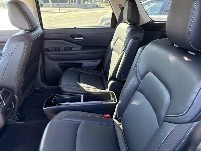 2024 Nissan Pathfinder SL 4WD