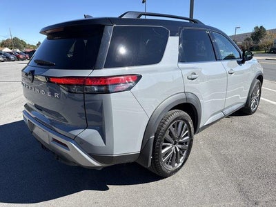 2024 Nissan Pathfinder SL 4WD