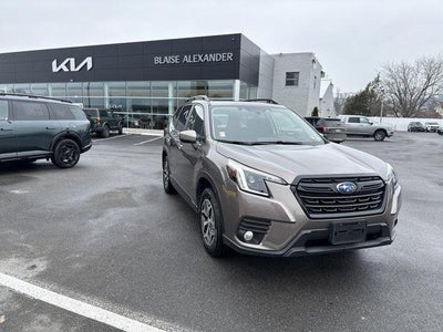 2022 Subaru Forester Premium CVT