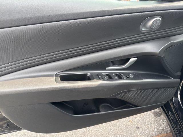 2023 Hyundai ELANTRA SEL IVT