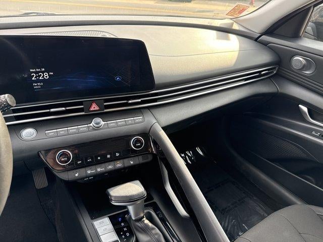 2023 Hyundai ELANTRA SEL IVT
