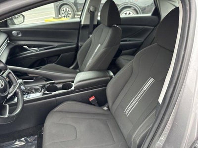 2025 Hyundai ELANTRA SEL Convenience IVT