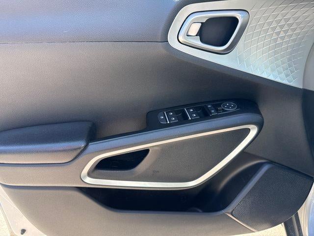 2021 Kia Soul LX IVT