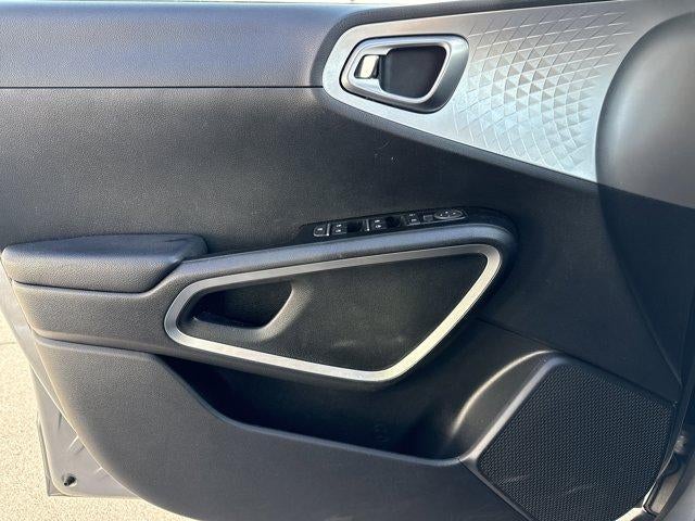 2024 Kia Soul LX IVT