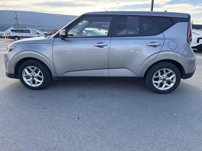 2024 Kia Soul LX IVT