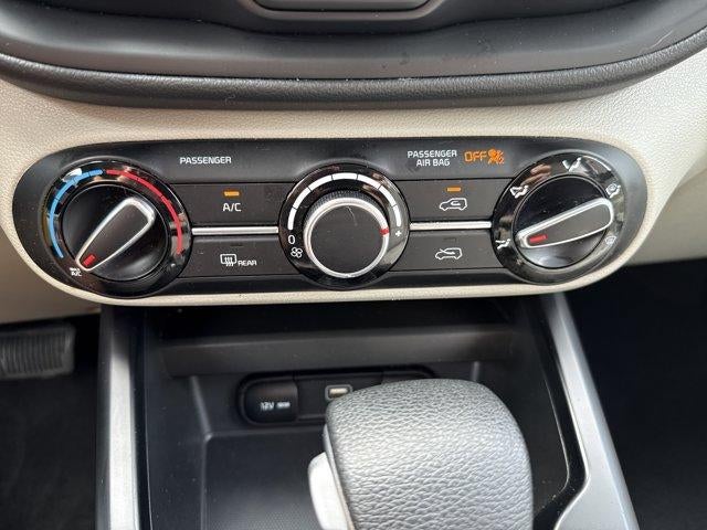 2023 Kia Soul LX IVT