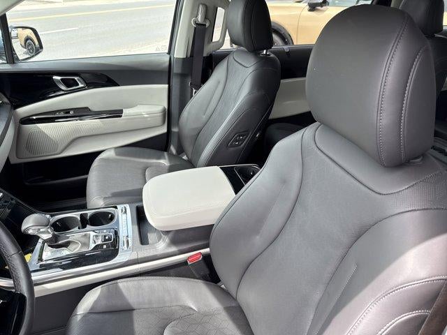 2024 Kia Carnival SX FWD