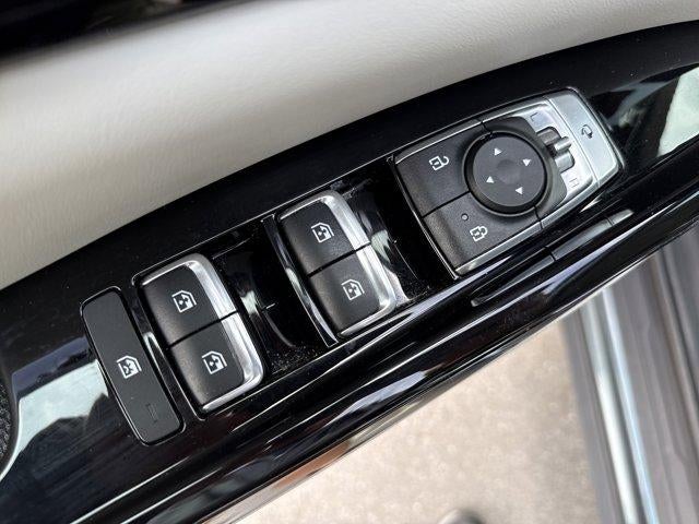 2024 Kia Carnival SX FWD