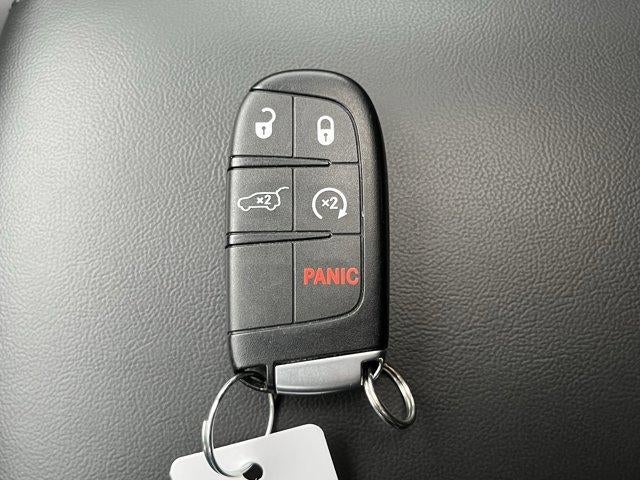 2021 Jeep Grand Cherokee Laredo X 4x4