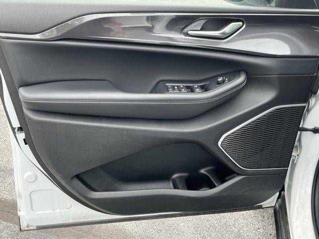 2022 Jeep Grand Cherokee L Altitude 4x4