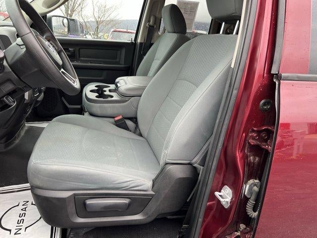2017 RAM 1500 Express 4x4 Quad Cab 6'4" Box